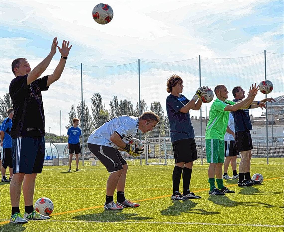 Theoretische Workshops, praktische Einheiten und ein buntes Rahmenprogramm erwarten die Gewinner in Spanien. Foto: KOMM MIT