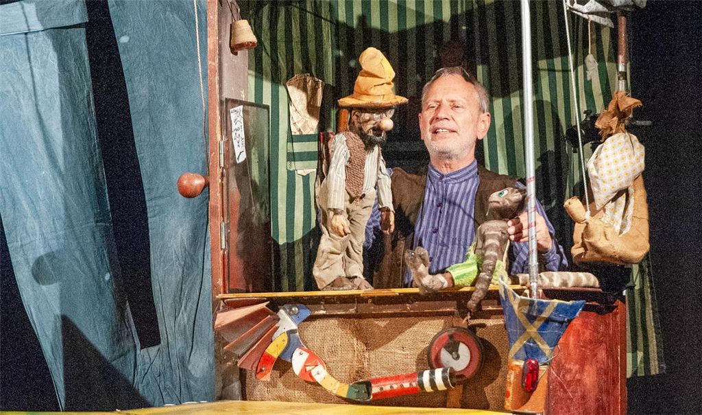 Thomas Hänsel haucht den Figuren mit seinem Spiel Leben ein. Foto: Fotomoment