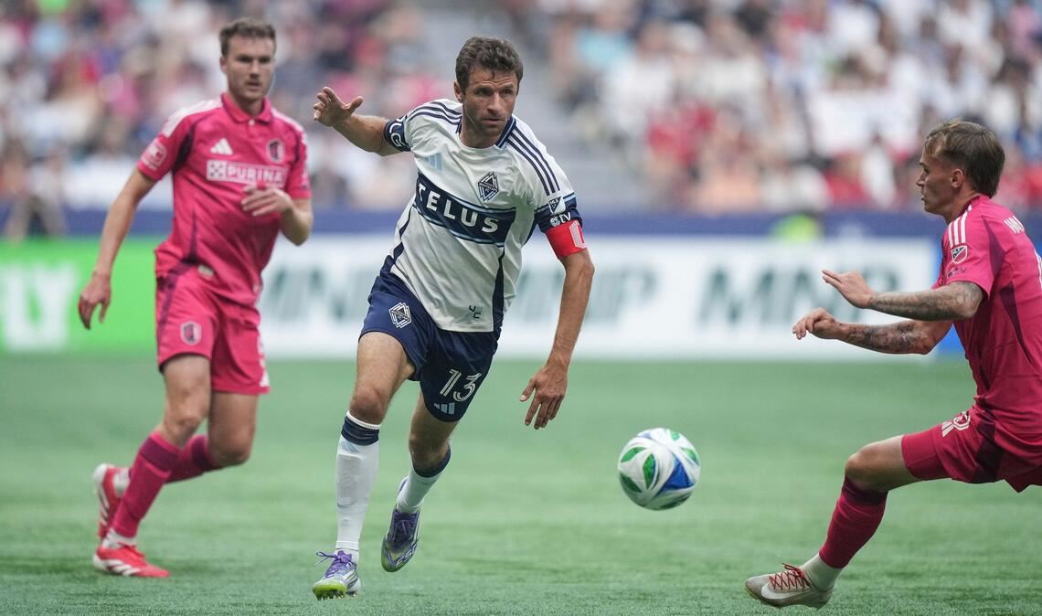Müller trifft bei Startelf-Debüt spät zum Vancouver-Sieg Thomas Müller entschied in der Nachspielzeit die Partie für die Vancouver Whitecaps.