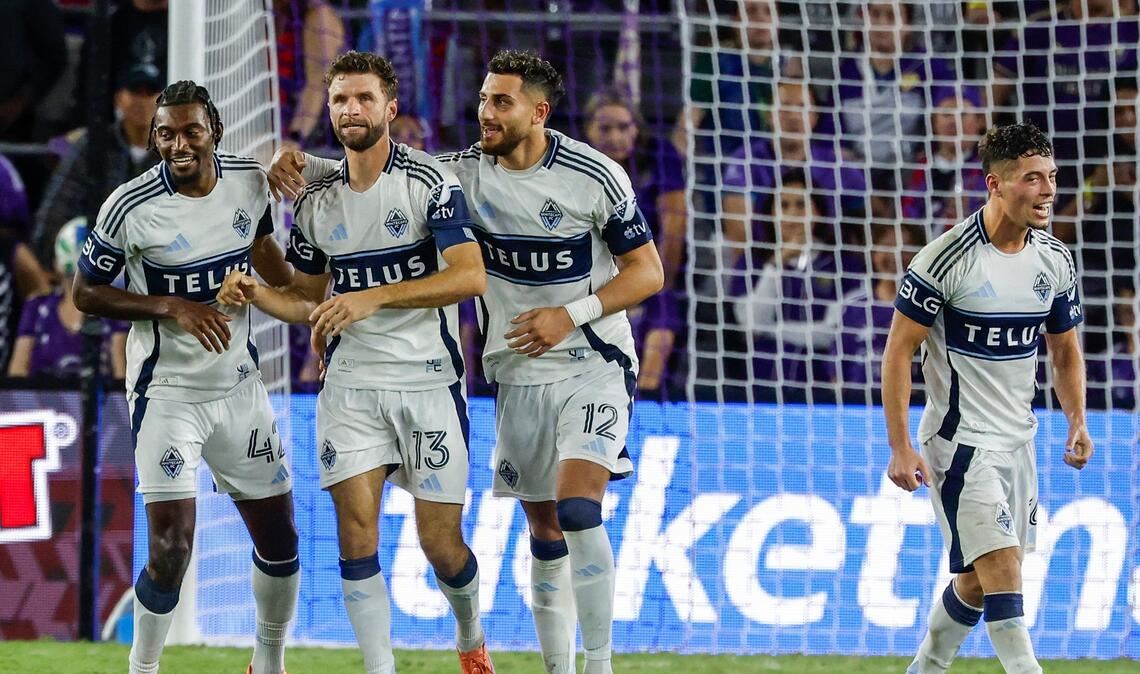 Thomas Müller jubelt mit den Vancouver Whitecaps über seinen Treffer in der Nachspielzeit zum 2:1-Erfolg in Orlando.