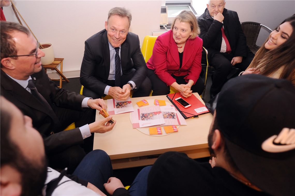 Thomas Oppermann und Katja Mast im Gespräch. Foto: Fotomoment