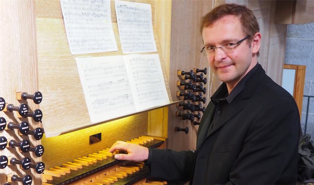 Thorsten Hülsemann präsentiert zum Start der diesjährigen Klostermatineen ein glänzendes Konzert an der Grenzing-Orgel. Foto: Müller