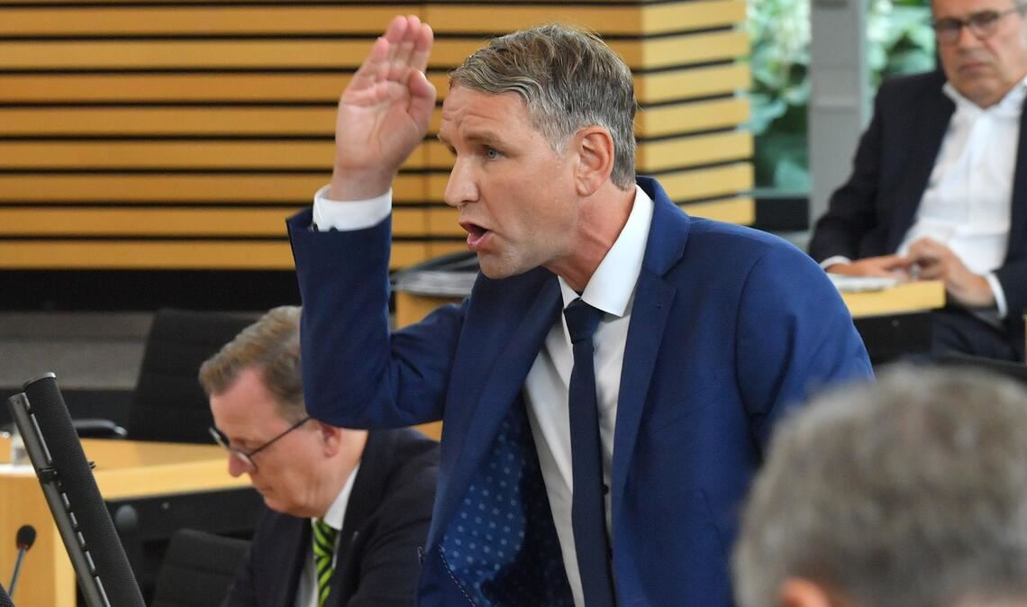 Thüringens AfD-Chef Björn Höcke reagiert scharf auf Maiers Vorwürfe und fordert seinen Rauswurf aus der Landesregierung. (Archivbild)