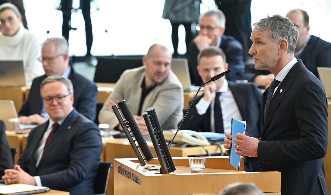 Thüringens AfD-Fraktionschef Björn Höcke warf Voigt Vertrauensverlust in der Bevölkerung vor.