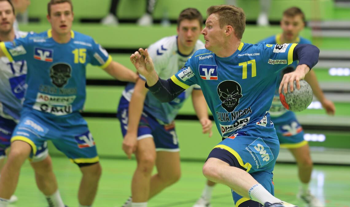 Tim Ganz und die SG Pforzheim/Eutingen wollen in der dritten Handball-Liga wieder in die Erfolgsspur zurückkehren. Foto: jmü