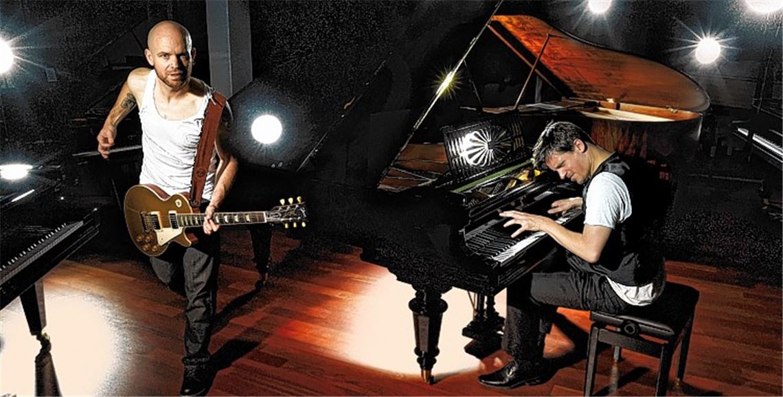 Timm Beckmann und Tobias Janssen verbinden Rock und Klassik.