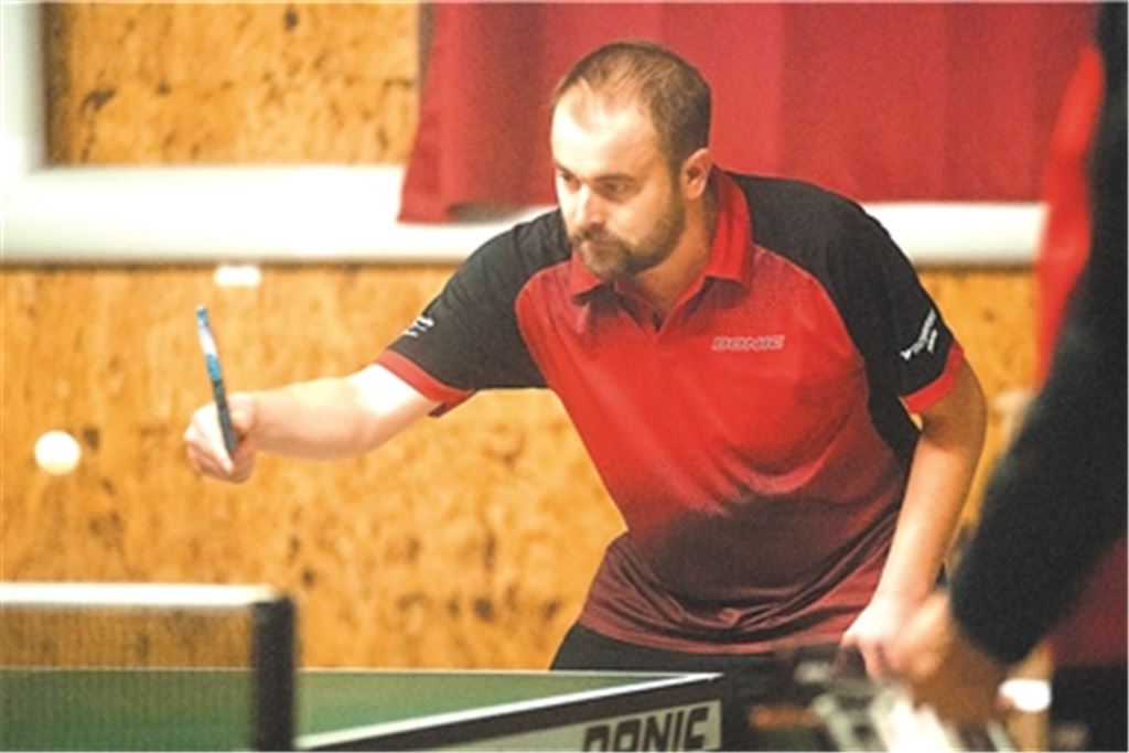 Timo Krauth gehört zur Bezirksliga-Mannschaft des TSV Großglattbach, die nun in der Einfachrunde den Klassenerhalt höchstwahrscheinlich schaffen wird. Archivfoto: Fotomoment