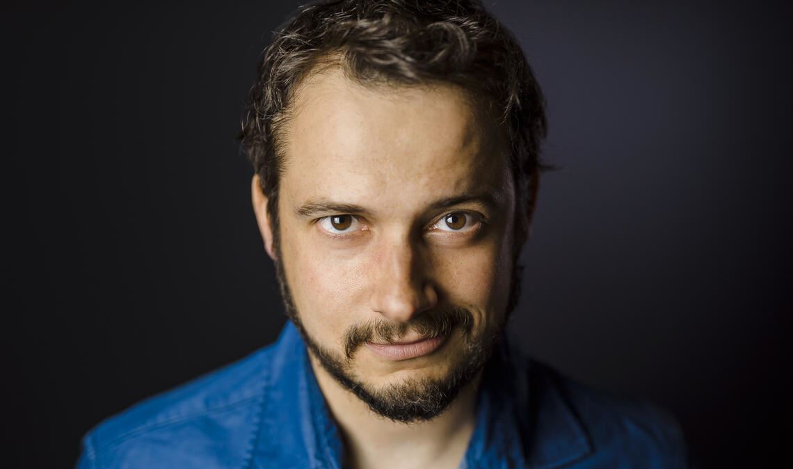 Tino Leo tritt am Donnerstag in der Stadtbibliothek auf. Foto: ©lastradagraphy