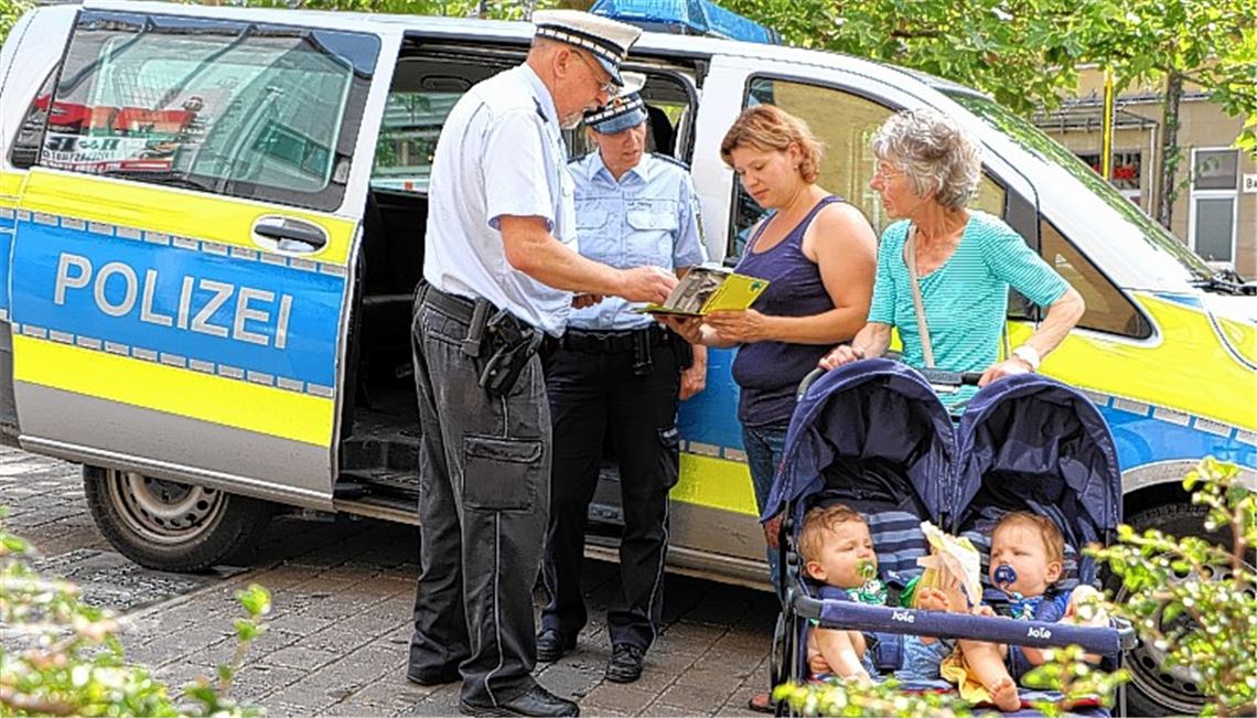 Fragen, Antworten und viel Infomaterial