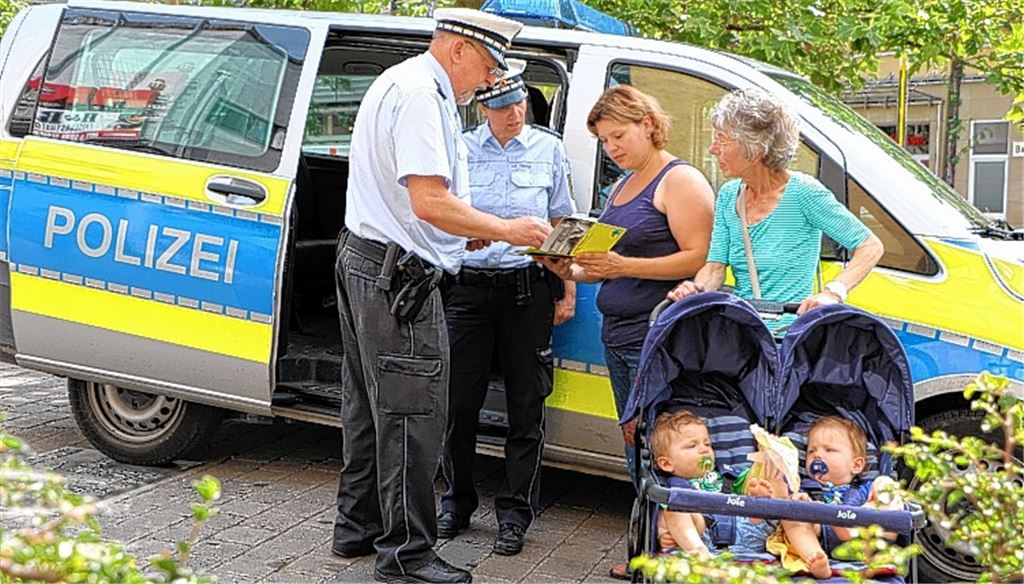 Fragen, Antworten und viel Infomaterial