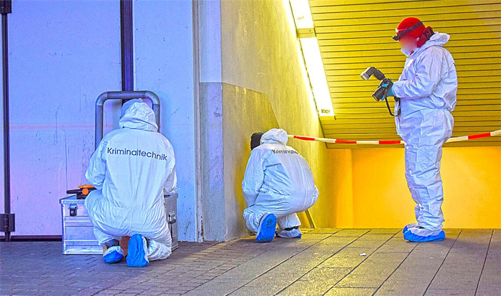 Tod durch einen Messerstich nahe des Pforzheimer Waisenhausplatzes: Dank öffentlichem Ermittlungsdruck durch die „Soko Ampel“ stellte sich der Beschuldigte. Foto: Archiv