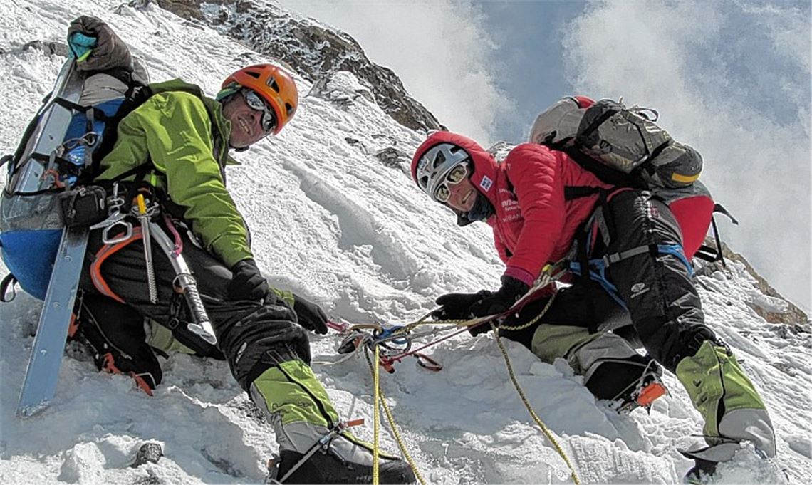 Todeszone: Gerlinde Kaltenbrunner und Ralf Dujmovits haben alle 14 Achttausender ohne künstlichen Sauerstoff bestiegen. Foto: privat