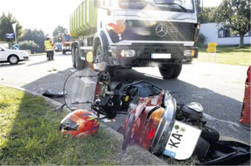 Tödlich verunglückt ist gestern ein 78-jähriger Rollerfahrer. Foto: Viehweg