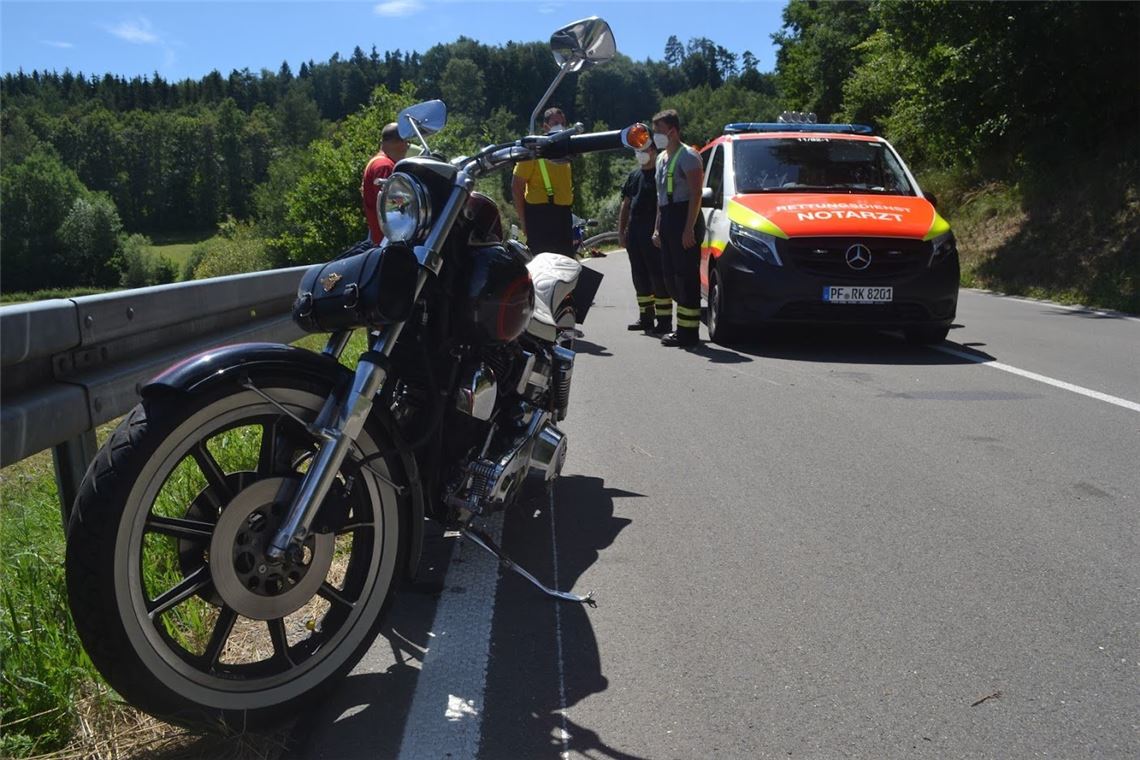 910_0008_191766_myro_Motorradunfall_Wuermtalstrecke