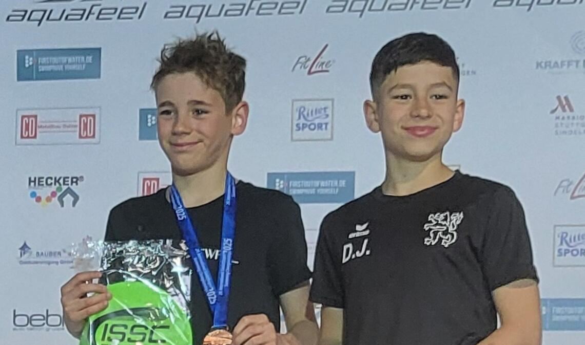 Tom Knötzele (li.) holt einen starken dritten Platz in Sindelfingen.