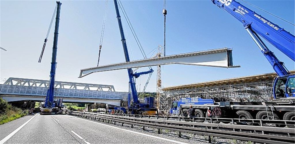 Brückenbau, A8-Sperrung und Staus