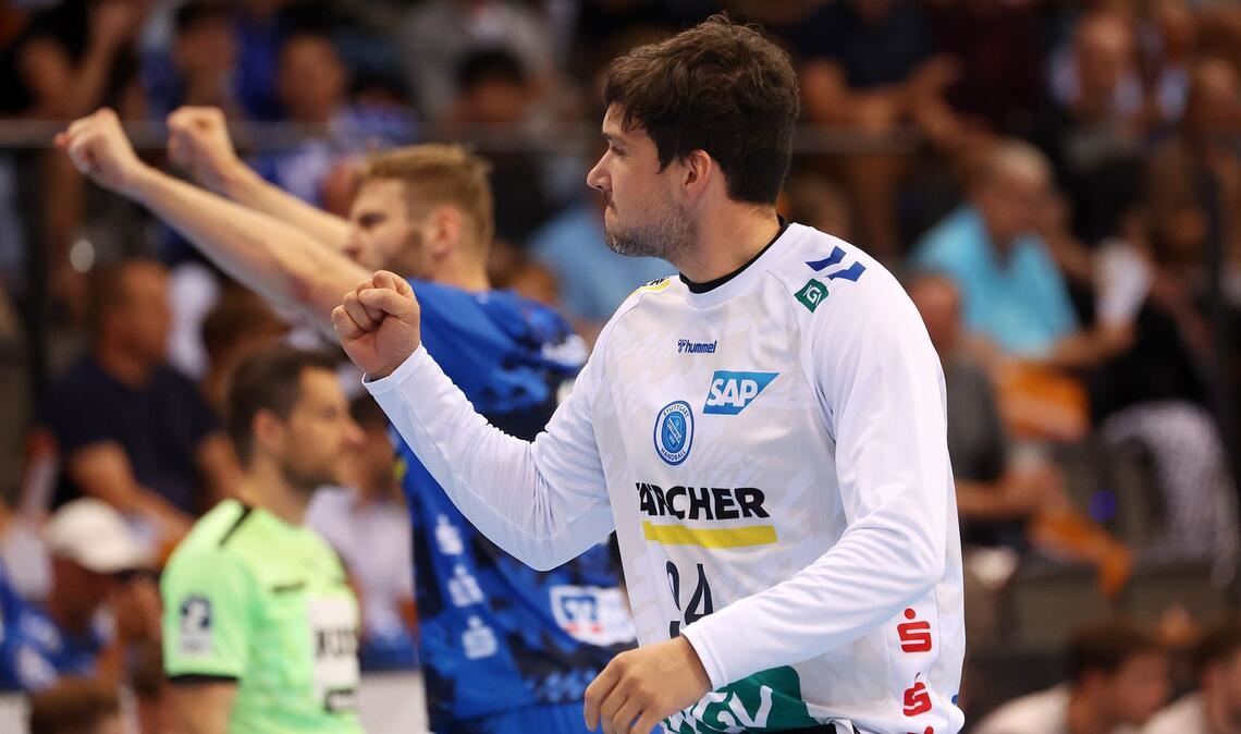 Torwart Daniel Rebmann stand beim Pokalsieg in Emsdetten für Miljan Vujovic im TVB-Tor.