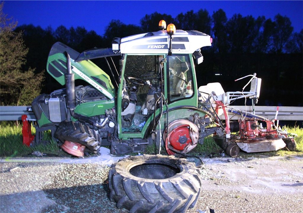 Totalschaden an Traktor. Foto: SDMG