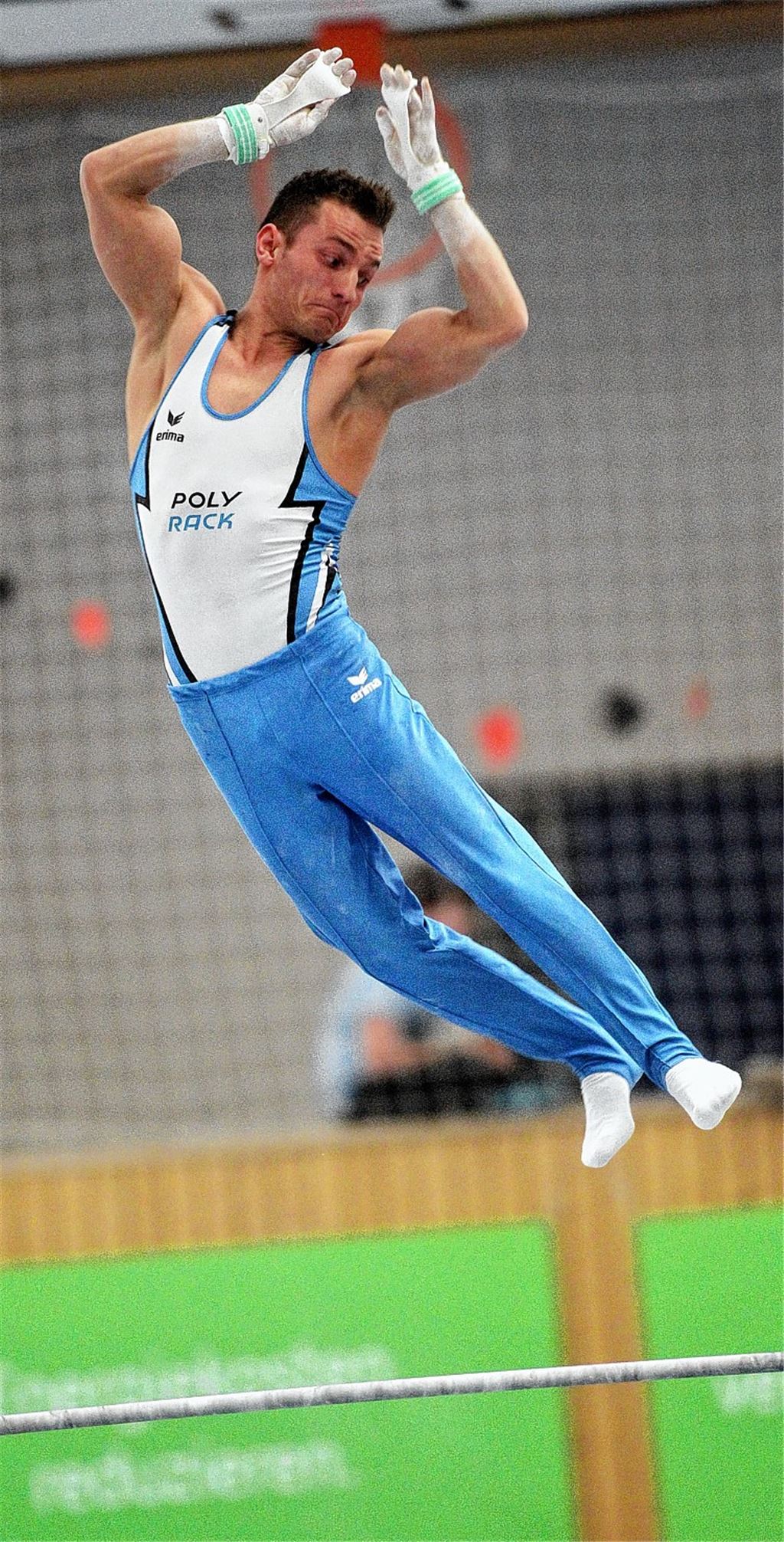 Trägt ein neues Flugelement am Reck bald seinen Namen? Andreas Bretschneider zeigt als weltweit erster Turner einen Doppelsalto mit doppelter Schraube. Nun müsste die Figur bei einem internationalen Wettkampf gelingen, damit es als „Bretschneider“ in die Geschichte eingeht.