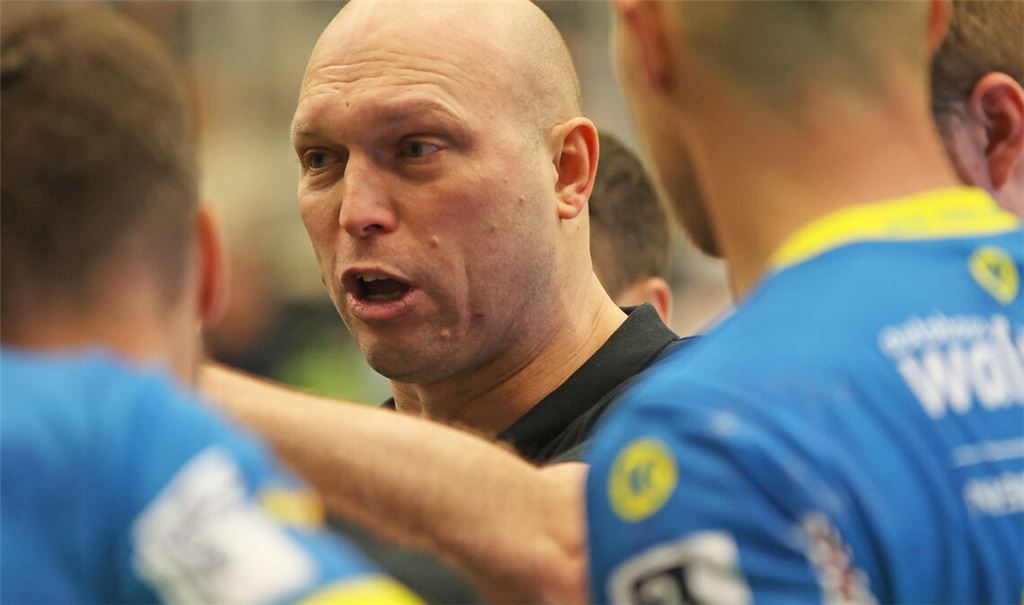 Trainer Alexander Lipps erwartet ein Duell auf Augenhöhe.