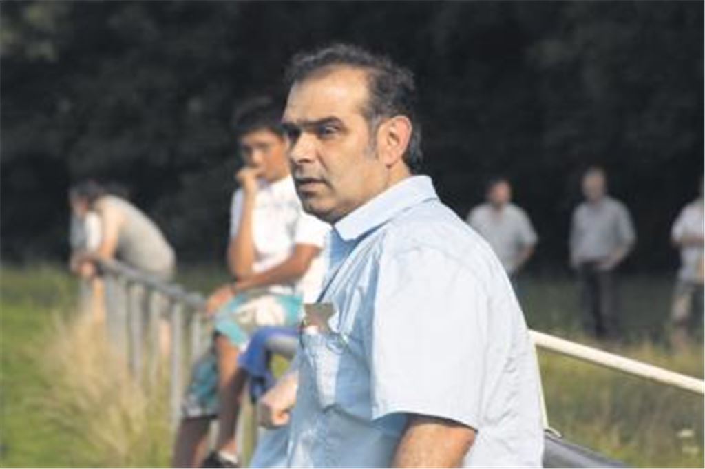 Trainer Anastassios Matzaridis hat die Faxen dicke. Nach der Saison will er den Hellas-Kader gründlich ausmisten.
Archivfoto: Eigner