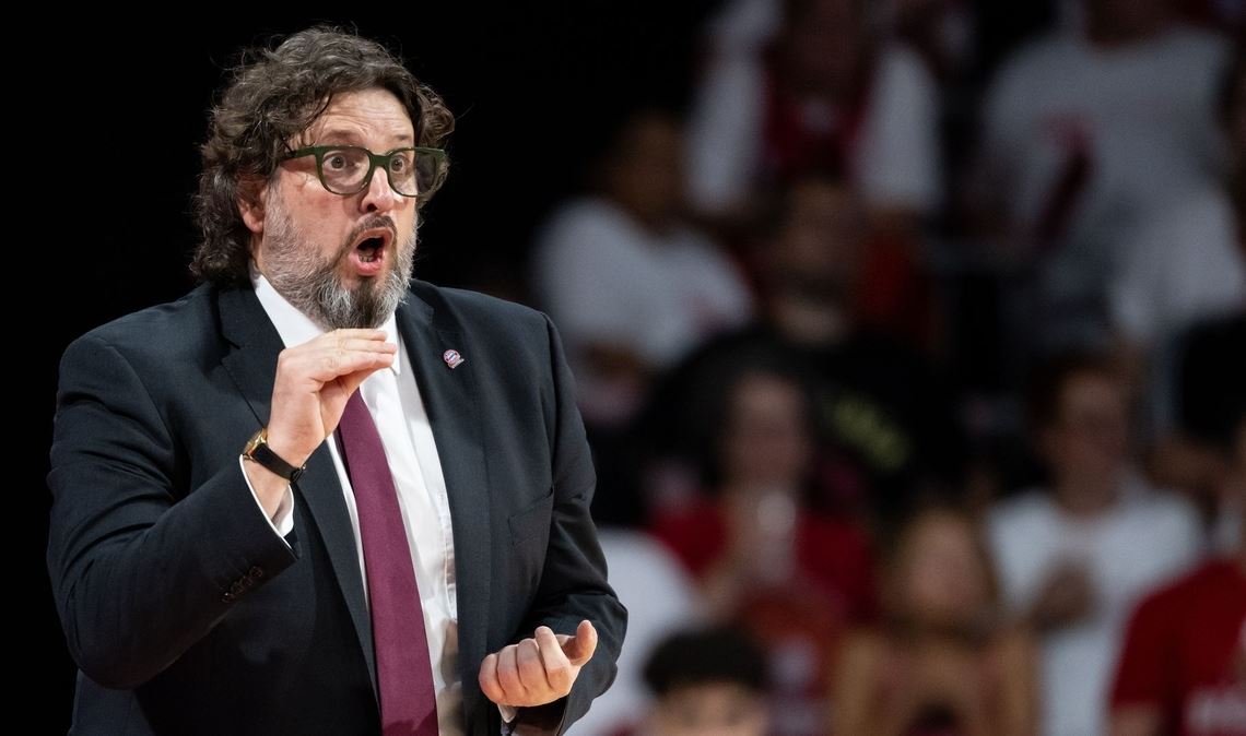 Trainer Andrea Trinchieri sah den ersten Sieg seiner Bayern in dieser Euroleague-Saison.