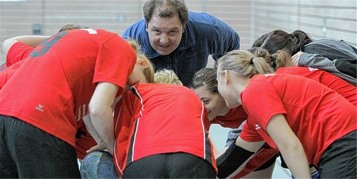 Trainer Frank Heer kann sich zurzeit auf seine Bezirksliga-Truppe verlassen. Nach vier Spielen steht der TSV Wiernsheim ungeschlagen an der Tabellenspitze in der Bezirksliga. Ob gegen die starke Truppe aus Pflugfelden am Donnerstag eine Überraschung gelingt, ist allerdings mehr als fraglich. 