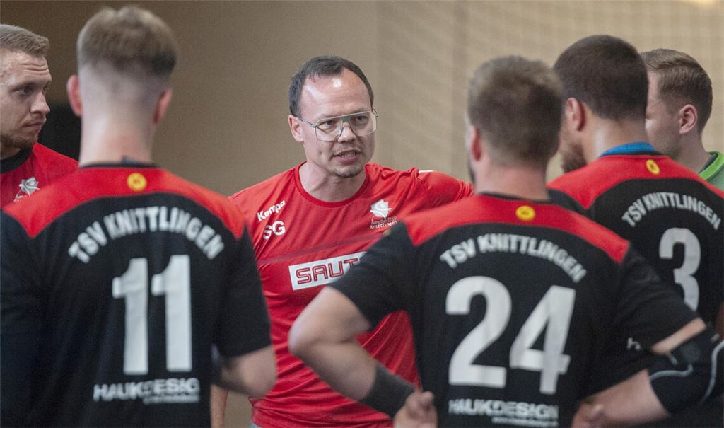 Trainer Sebastian Geider und der TSV Knittlingen sind in der Handball-Verbandsliga weiter in der Erfolgsspur. Foto: Archiv