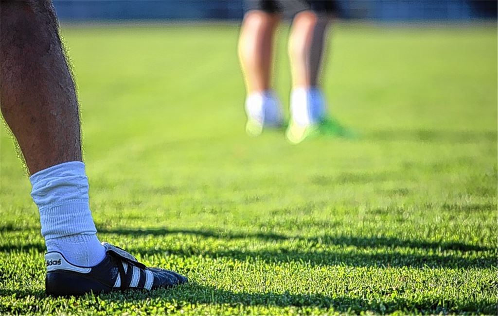 Trainingsbetrieb in Zeiten von Corona? In Schleswig-Holstein ist das im Fußball jetzt wieder unter strengen Auflagen möglich. Bald auch in Baden-Württemberg?Foto: Huber