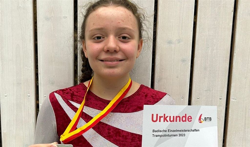 Trampolinturnerin Ronja Burger, TV Kieselbronn, freut sich über den Vizetitel. Foto privat