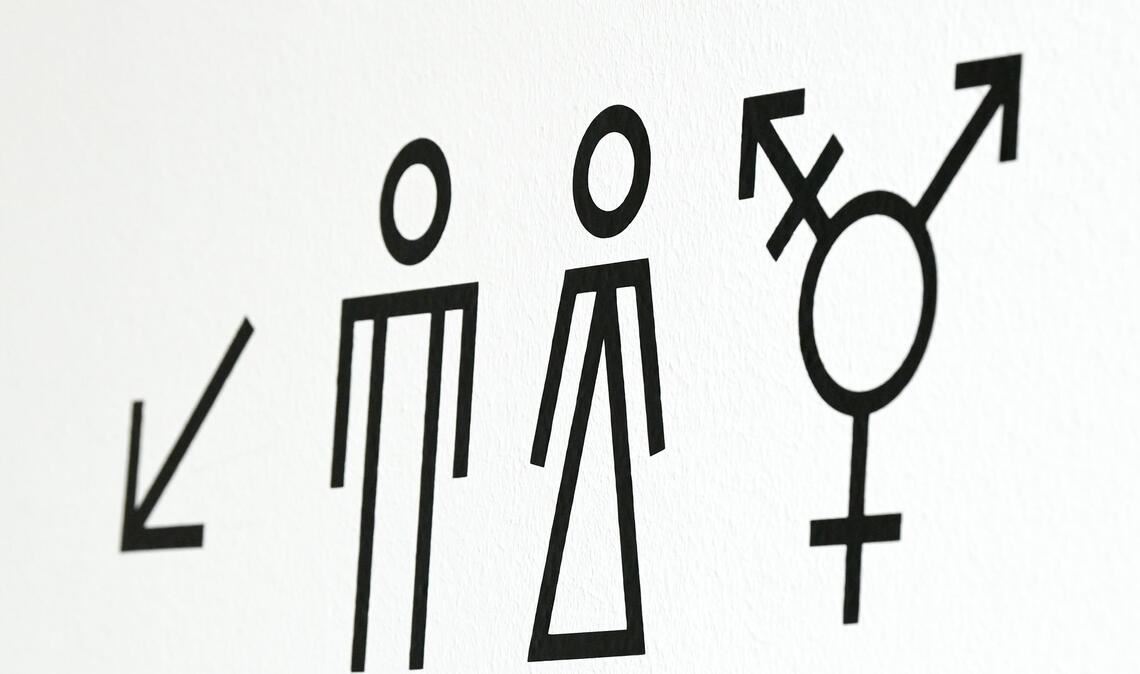 Transmenschen sind Personen, die sich dem Geschlecht, das ihnen bei Geburt zugeschrieben wurde, nicht zugehörig fühlen. (Archivbild)