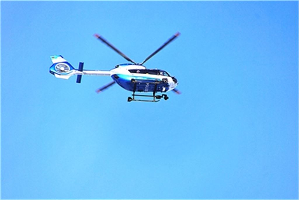 Traumwetter lockte am Sonntag viele ins Naturschutzgebiet am Maulbronner Rossweiher. Die Polizei versuchte ab 14 Uhr, die Menschen zum Heimgehen zu bewegen. Rund 50 von ihnen seien uneinsichtig gewesen.privat