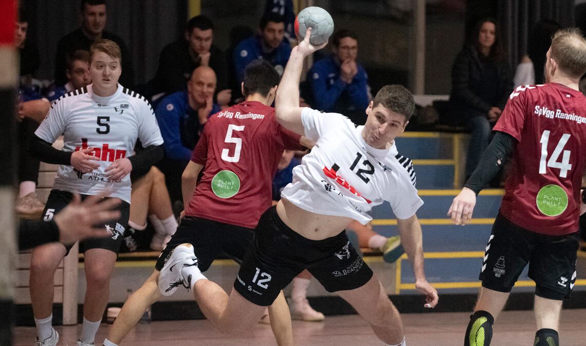 Trotz Trainer-Sorgen reicht es für das Herren-Team des TSV Wiernsheim unter fünf Mannschaften zu einem dritten Platz. Fotos: Fotomoment