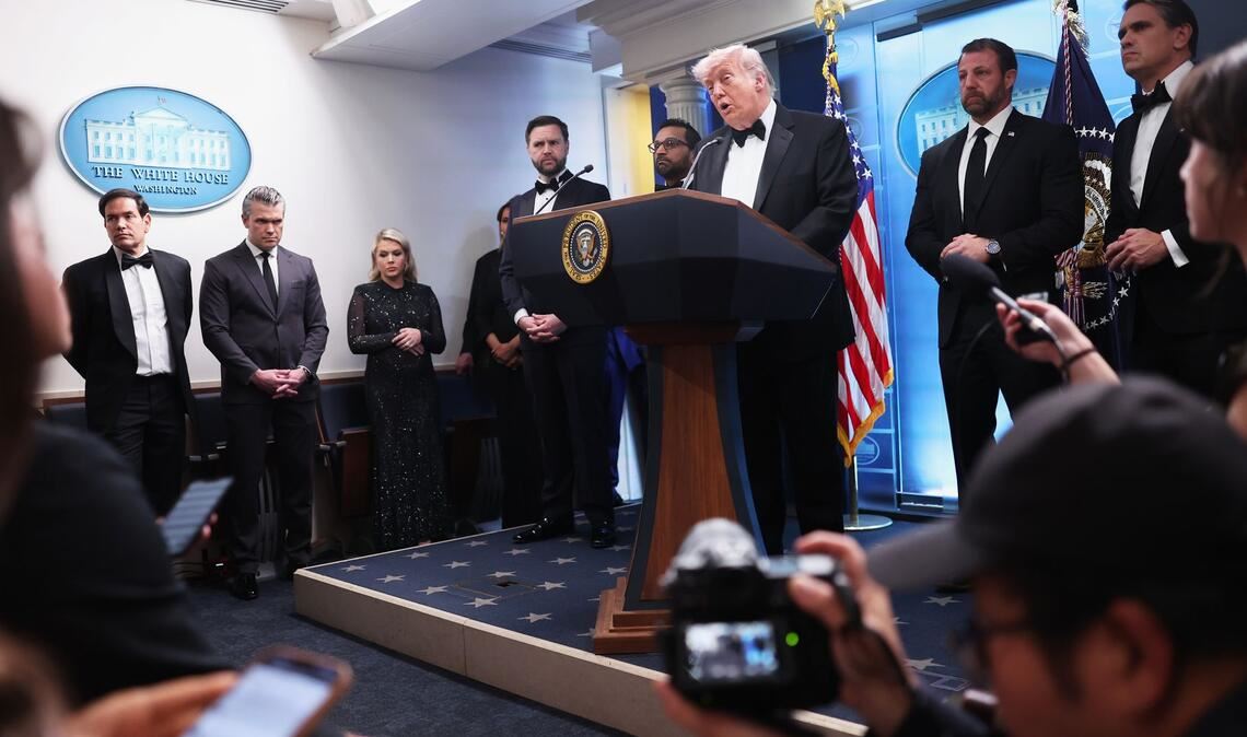 Trump briefte die Presse nach dem Vorfall.