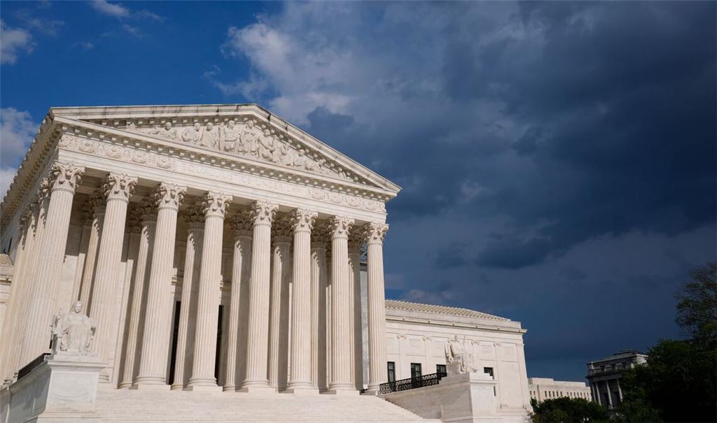 Trump hat im Streit um seine aggressive Zollpolitik eine Niederlage vor dem Supreme Court kassiert. (Archivbild)