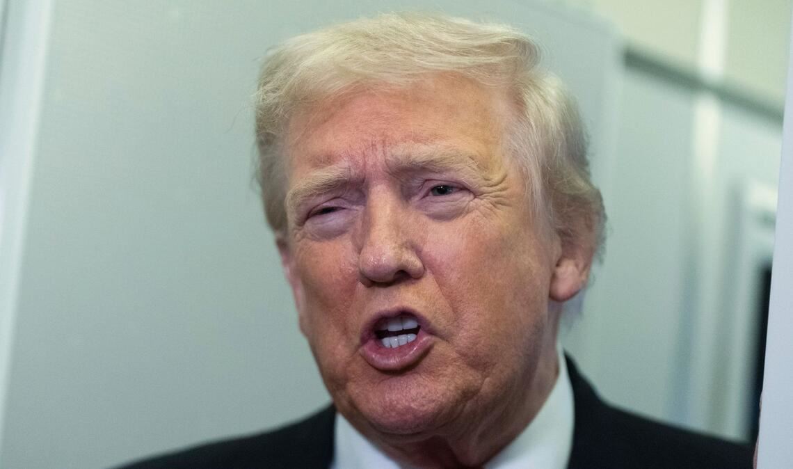 Trump mischt sich in den Wahlkampf ein.