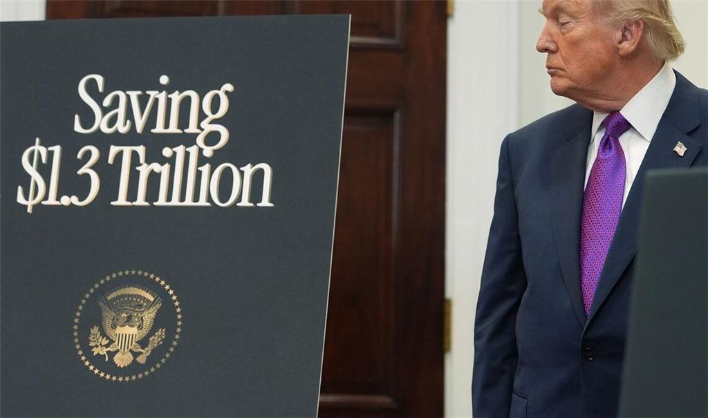 Trump verspricht sich große Einsparungen durch seinen Anti-Klima-Kurs.