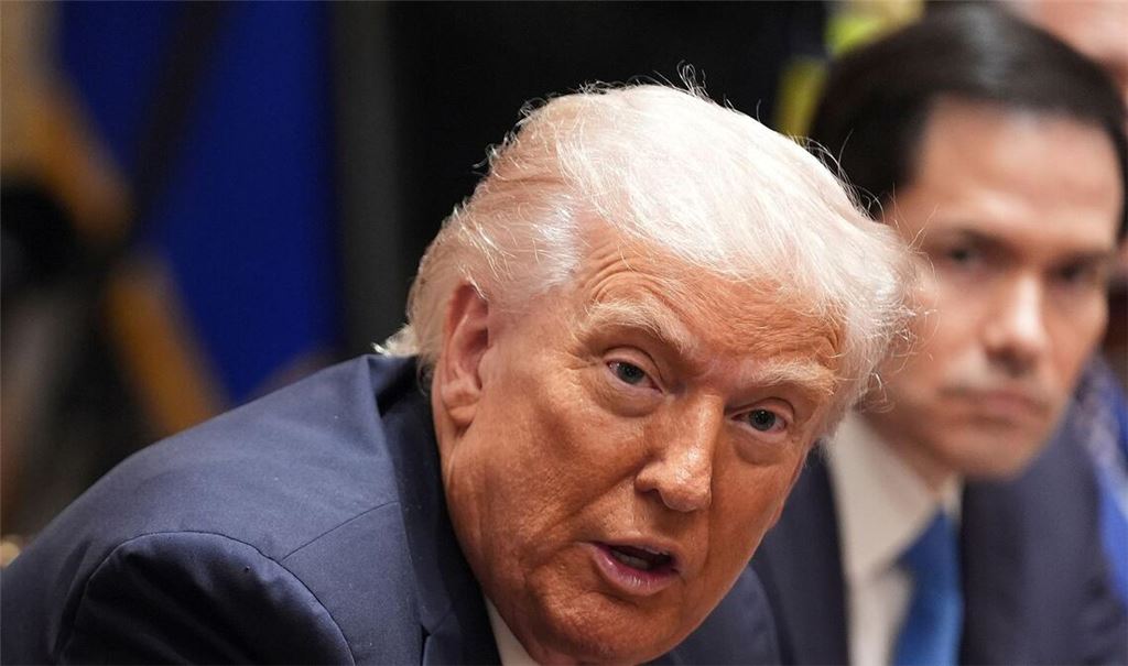 Trump wurde auf seine frühere Äußerung angesprochen, dass die Ukraine von Russland besetzte Gebiete zurückgewinnen könnte.