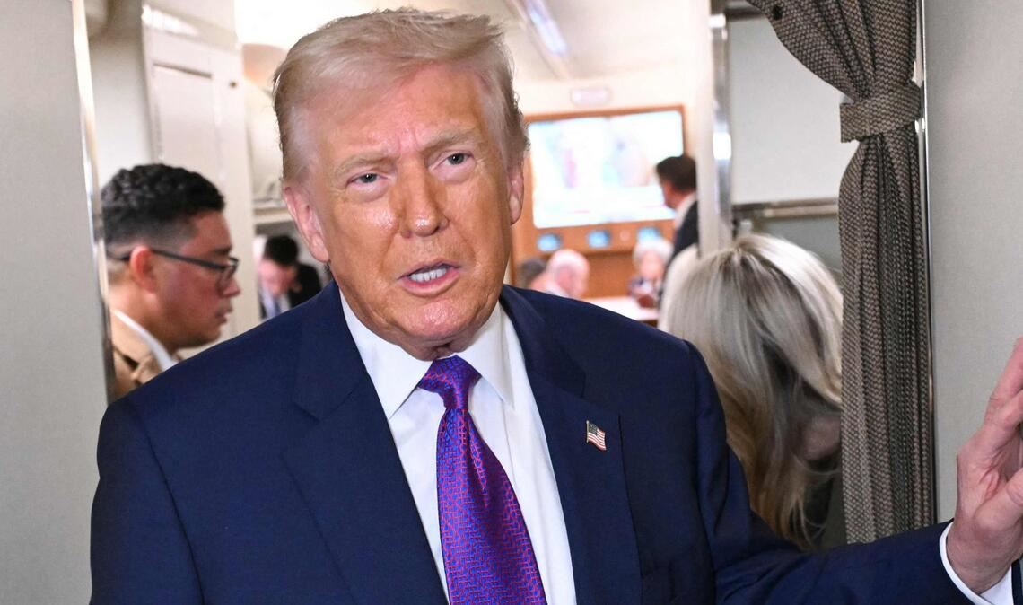 US-Präsident Trump sprach  auf einem Flug mit der Air Force One mit Journalisten über den Iran-Konflikt.