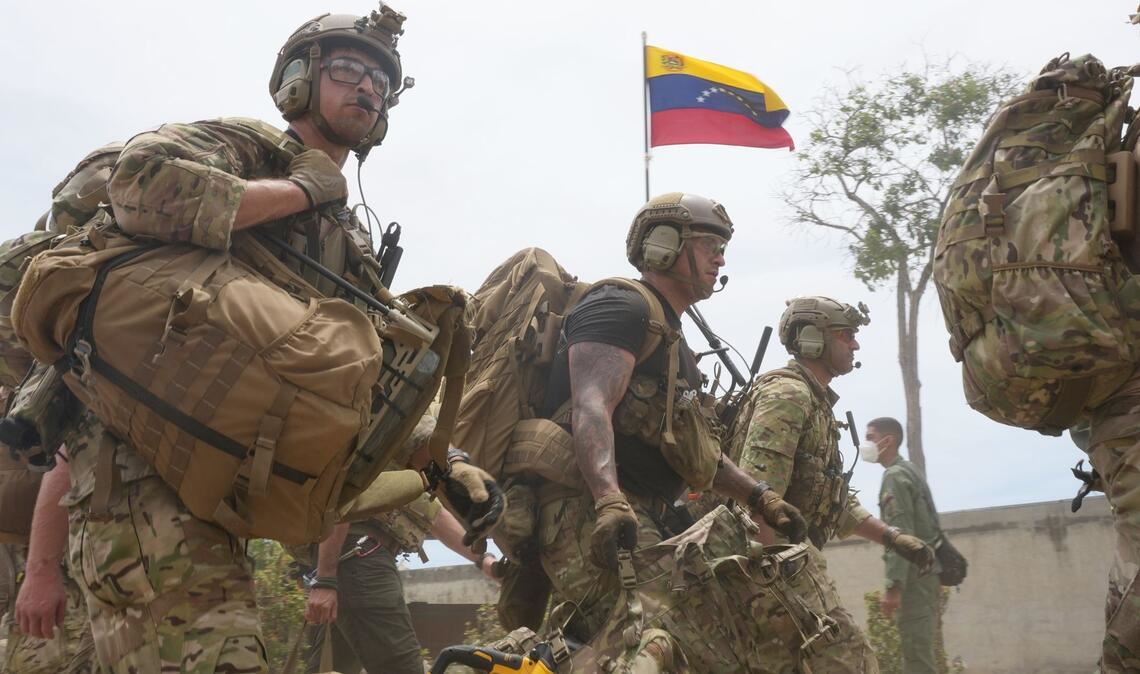 US-Truppen treffen in La Guairaein bei den Hilfsmaßnahmen ein.