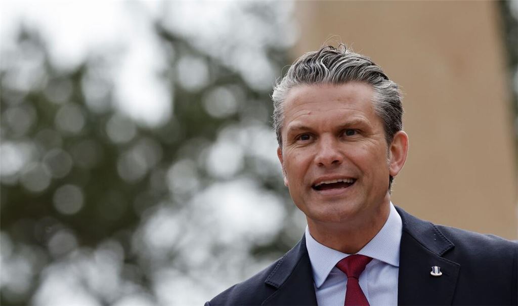 US-Verteidigungsminister Pete Hegseth erhöht den Druck auf Kuba verbal weiter. (Archivbild)