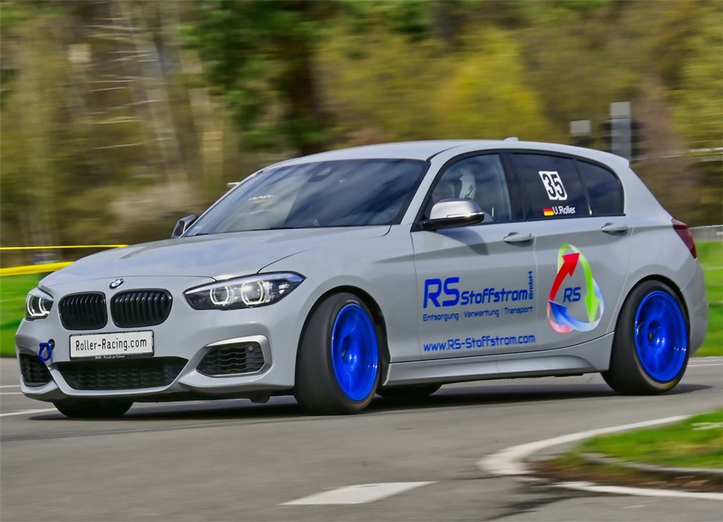 Udo Roller fährt mit seinem BMW beim Porsche Slalom-Cup in Kircheim/Teck mit.Foto: privat