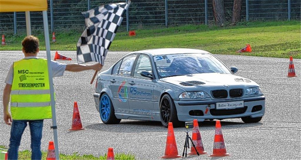 Roller fährt aufs Podest