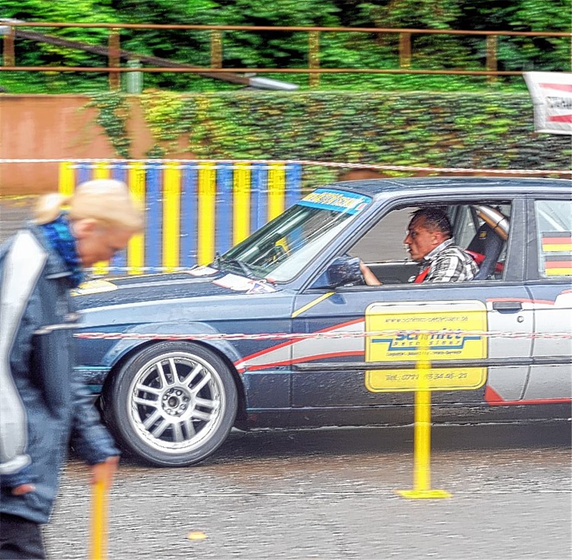 Udo Roller vom RKV macht beim Geschicklichkeitsturnier Tempo. 