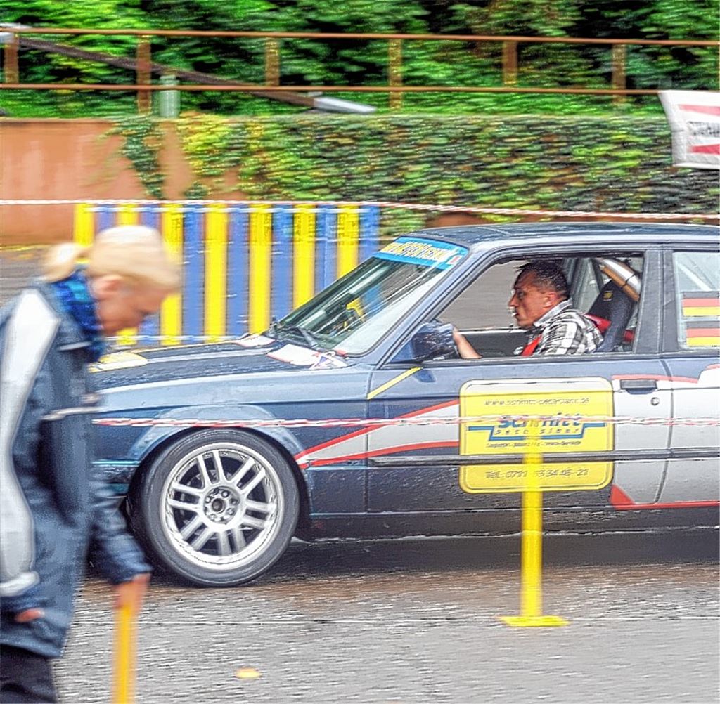 Udo Roller vom RKV macht beim Geschicklichkeitsturnier Tempo. 