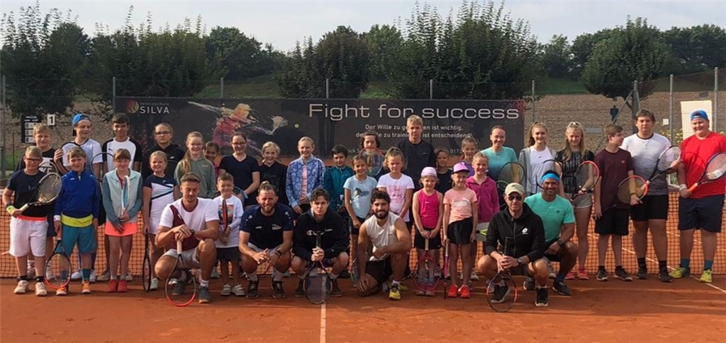 Über 30 Teilnehmer sind beim TF-Tenniscamp dabei. Foto: privat