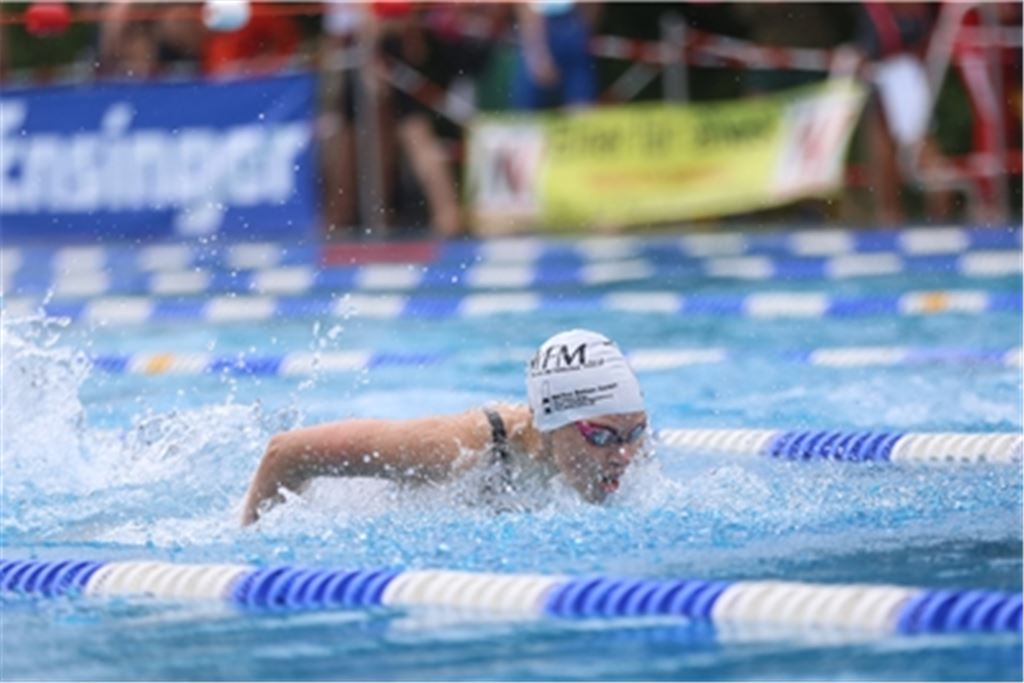 Über 40 von den insgesamt rund 700 Schwimmern beim Internationalen Sendercup gehen für die Wasserfreunde Mühlacker an den Start – hier im Bild: Mara Budimlic. Huber