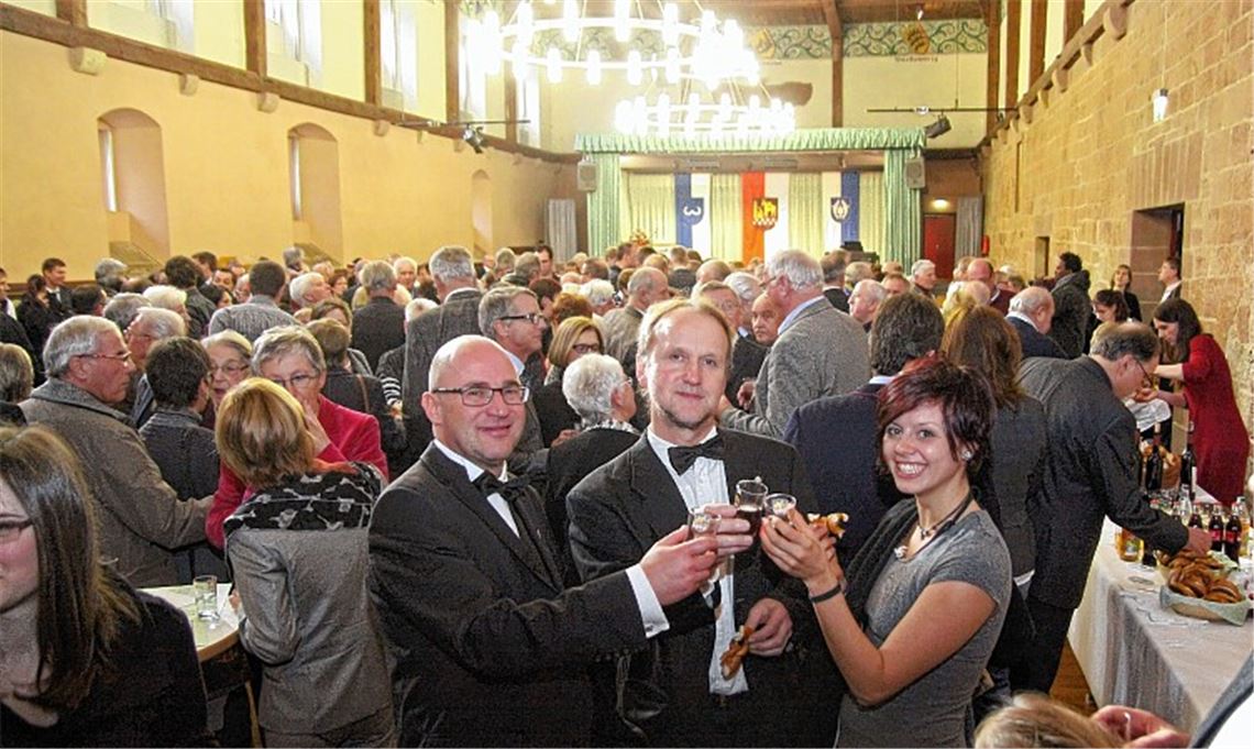 Über 400 Gäste kommen am Dreikönigstag zum Neujahrsempfang der Stadt Maulbronn, bei dem erstmals auch zwei Bürgerpreise verliehen werden. Fotos: Hansen
