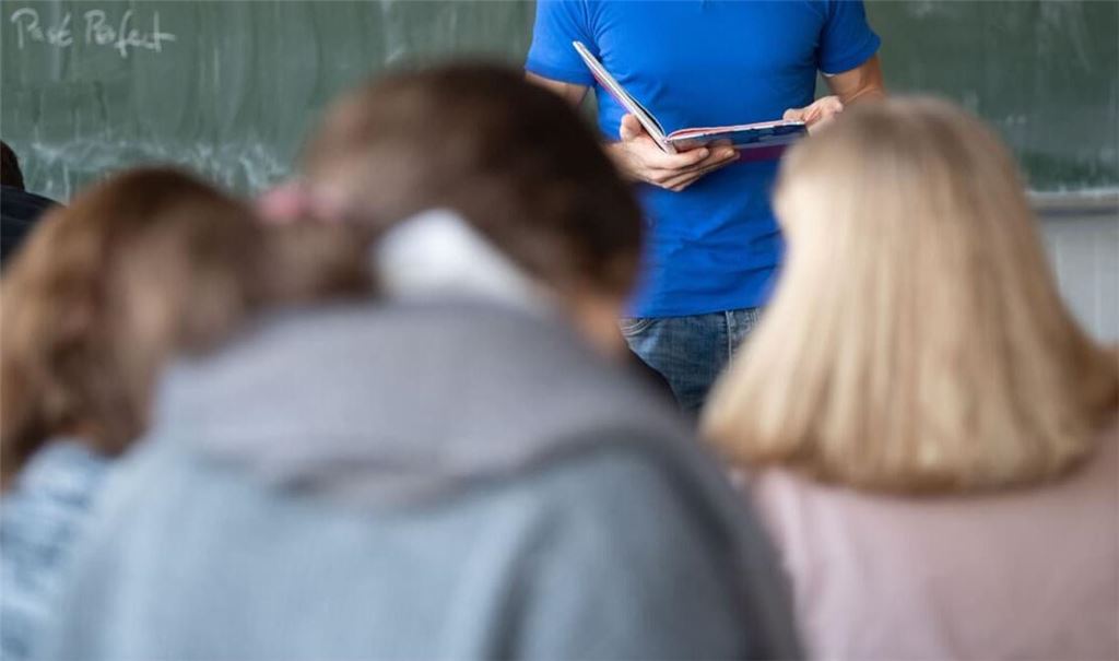Über alle Schularten hinweg fehlen zu Beginn des neuen Schuljahres laut Kultusministerium 426 Lehrerstellen.