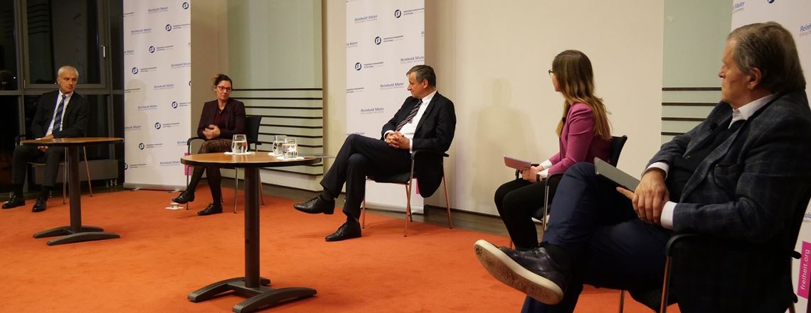 Über die Mobilität der Zukunft diskutieren (v. li.) Matthias Müller, Anke Kovar, Hans-Ulrich Rülke und Norbert Haug. Foto: Friedrich